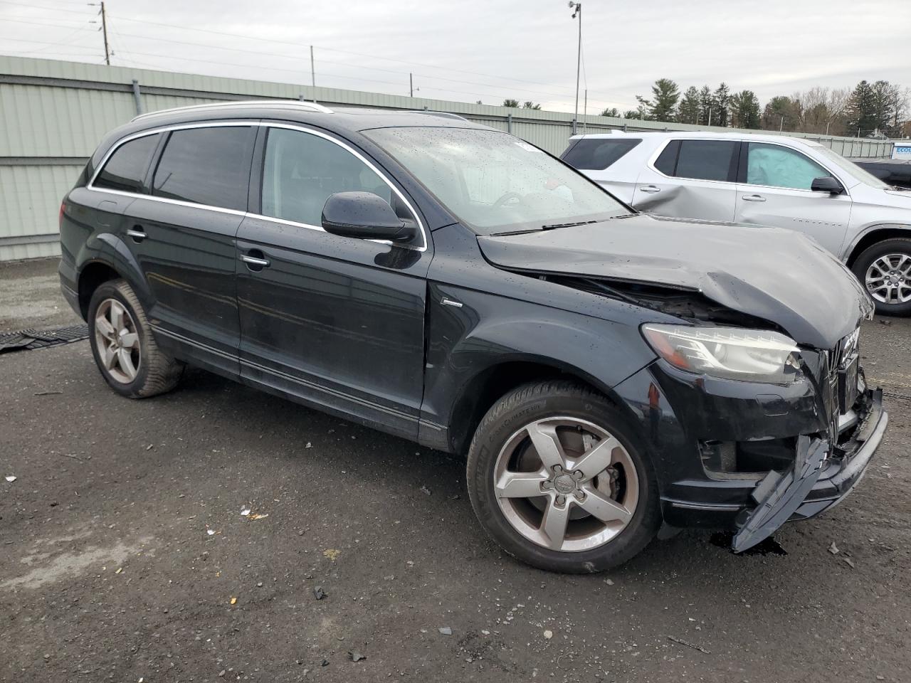 2015 Audi Q7 VIN WA1LGAFE7FD002955 Copart auction photo, front end / side damage thumbnail 4