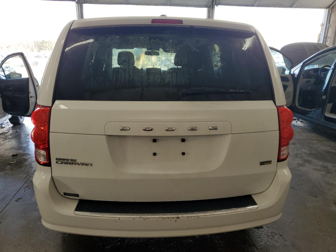 2016 Dodge Caravan VIN 2C4RDGBG7GR387435 Copart auction photo, minor dent/scratches damage thumbnail 6