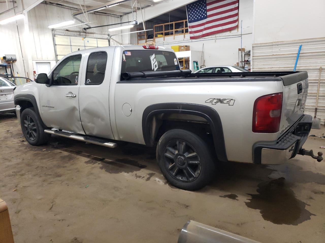 2012 Chevrolet Silverado VIN 1GCRKSE70CZ115412 Copart auction photo, front end / side damage thumbnail 2