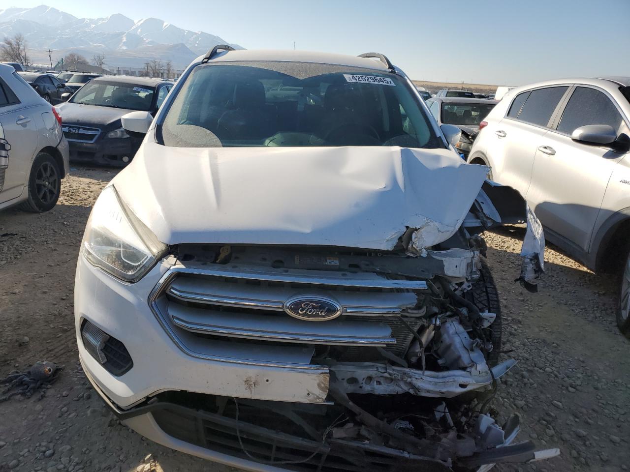 2017 Ford Escape VIN 1FMCU9GD8HUE95840 Copart auction photo, front end damage thumbnail 5