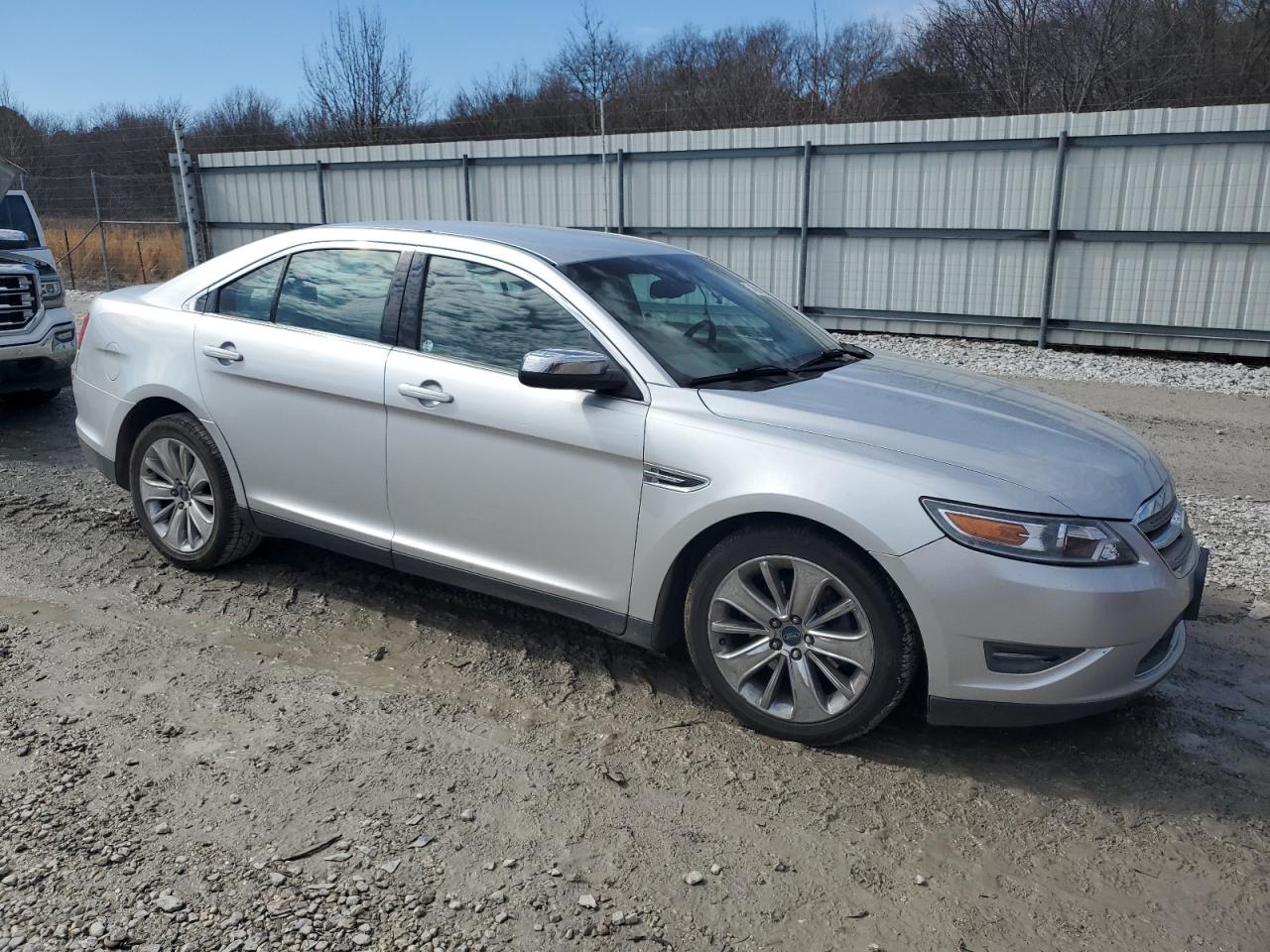 2011 Ford Taurus VIN 1FAHP2FW9BG104556 Copart auction photo, front end / side damage thumbnail 4