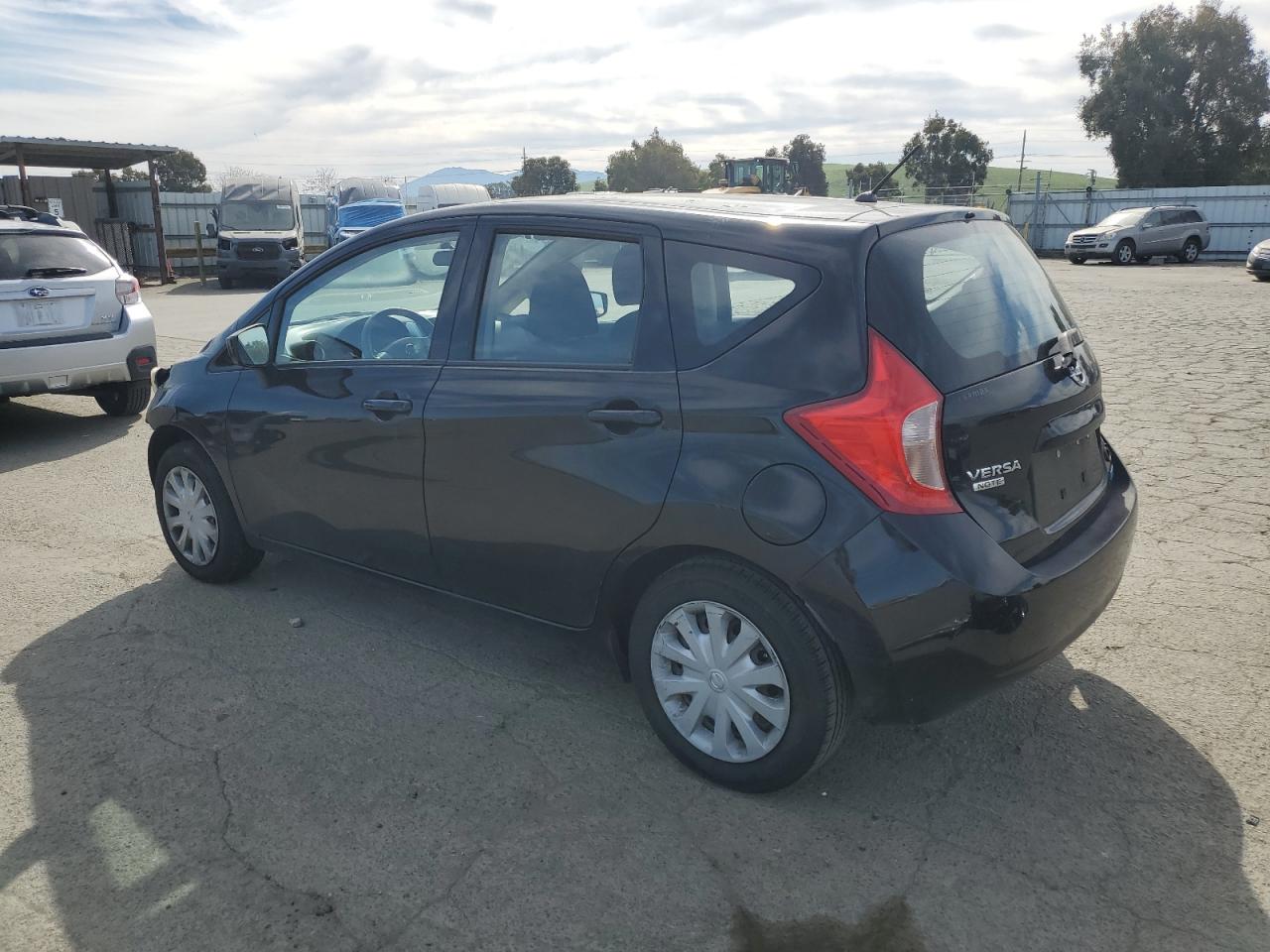 2015 Nissan Versa VIN 3N1CE2CP2FL399754 Copart auction photo, front end damage thumbnail 2