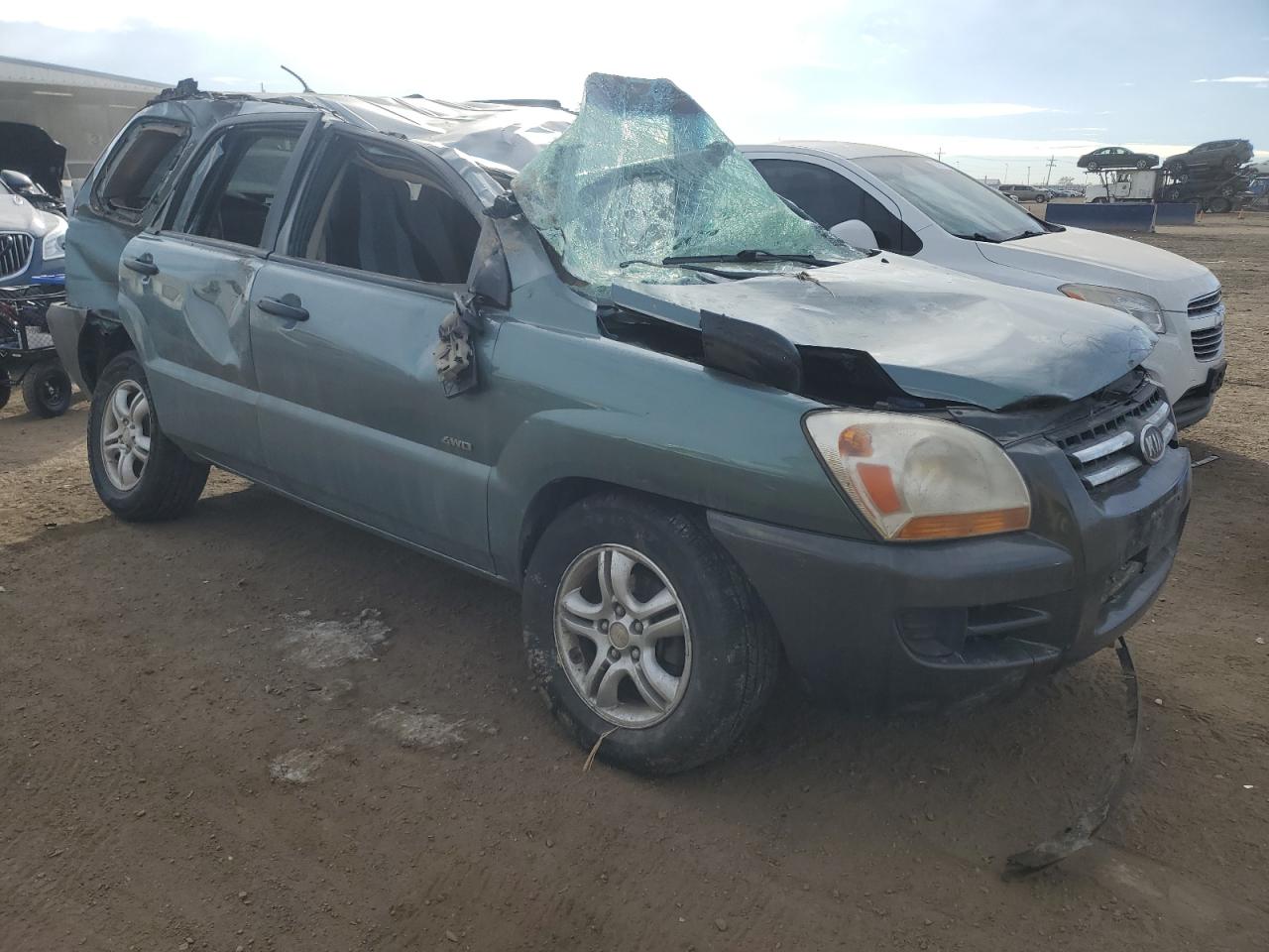 2008 KIA Sportage VIN KNDJE723687471921 Copart auction photo, all over damage thumbnail 4