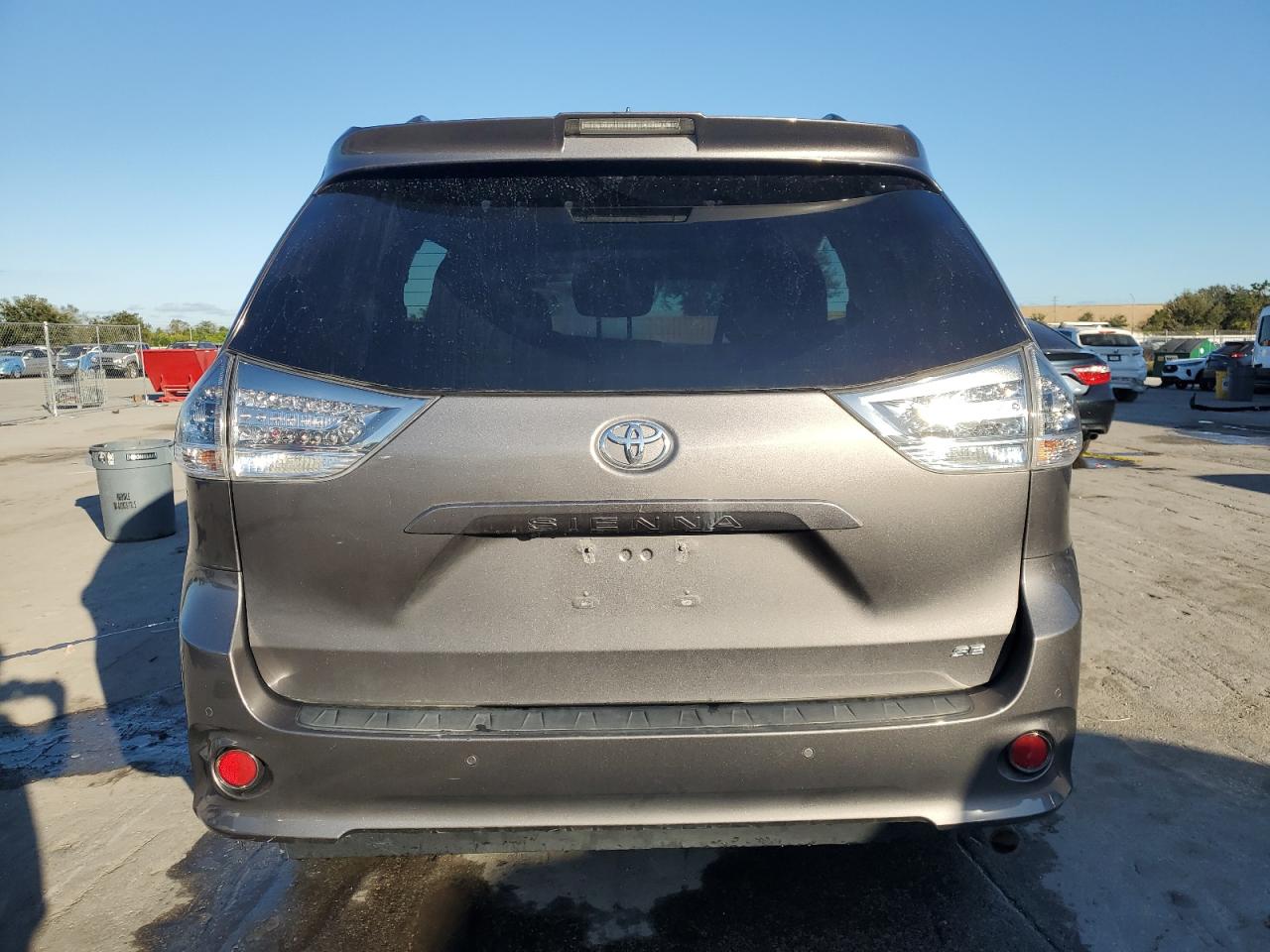 2019 Toyota Sienna VIN 5TDXZ3DC9KS978717 Copart auction photo, side damage thumbnail 6