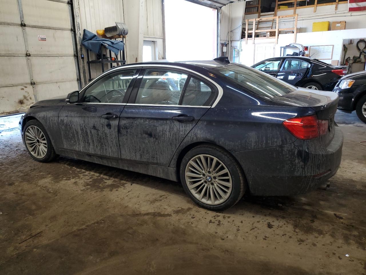 2015 BMW 3er VIN WBA3B3C50FJ984587 Copart auction photo, front end damage thumbnail 2