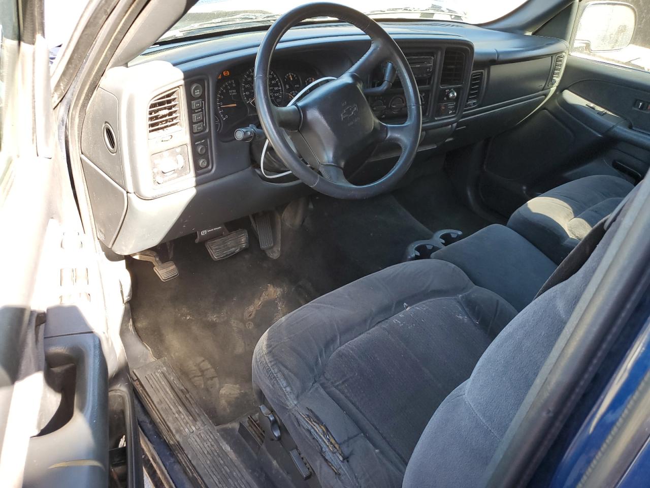 2002 Chevrolet Silverado VIN 2GCEK19T321350667 Copart auction photo, rear end damage thumbnail 8