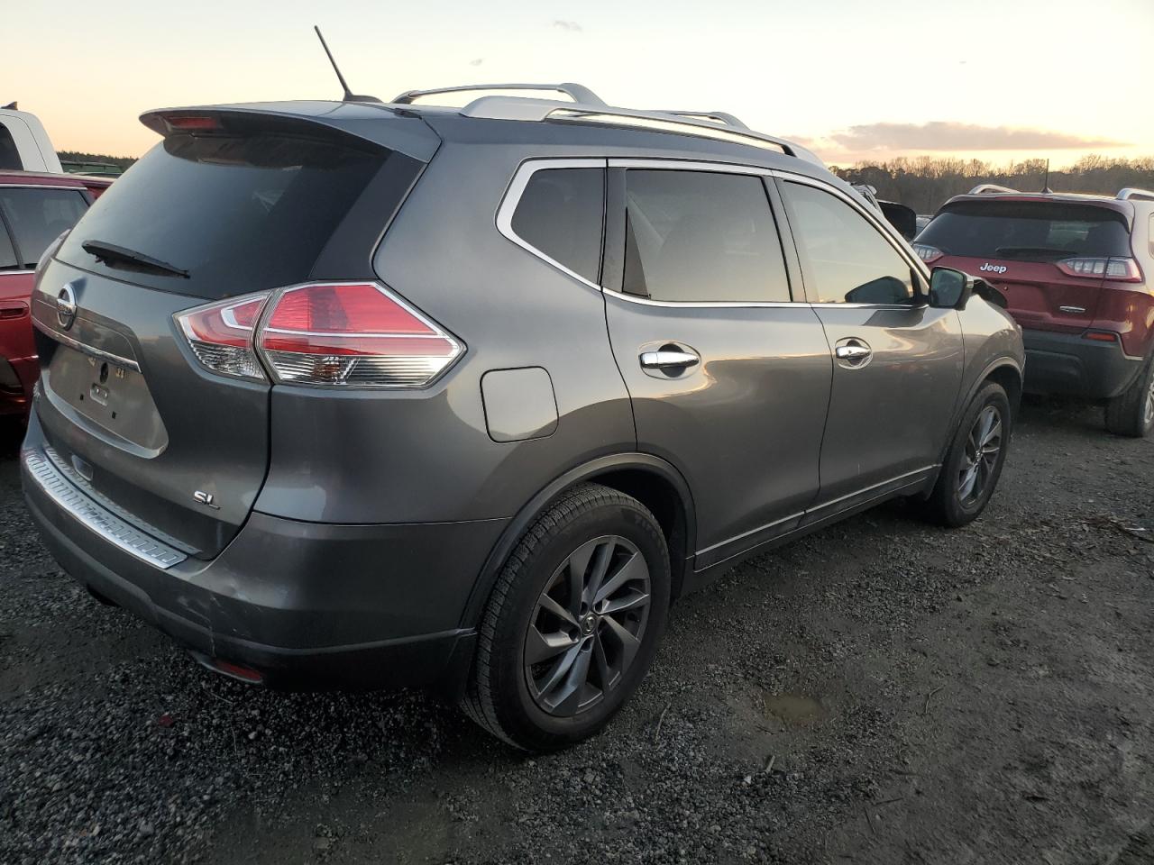 2016 Nissan Rogue VIN 5N1AT2MT7GC917257 Copart auction photo, front end damage thumbnail 3