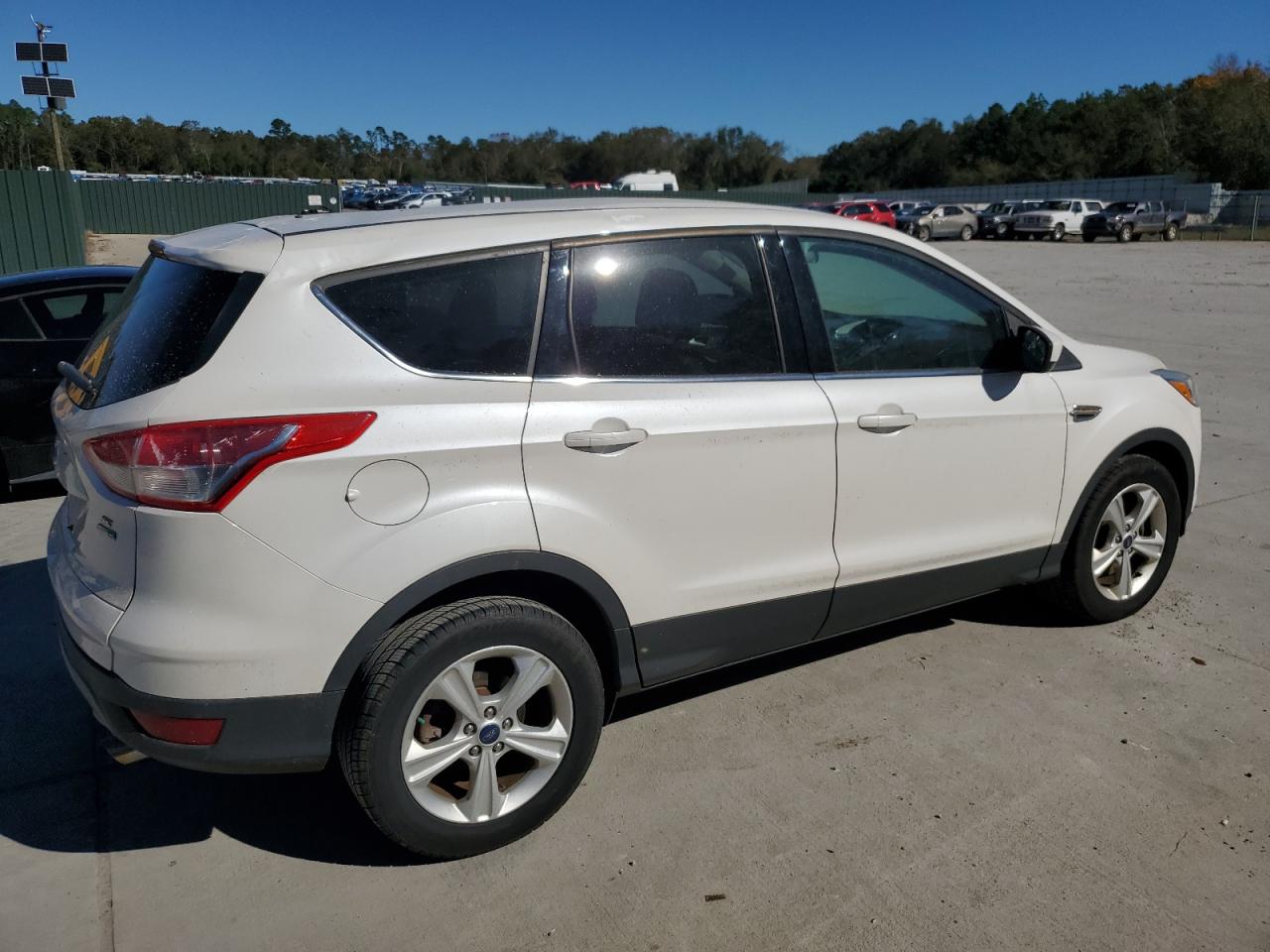 2016 Ford Escape VIN 1FMCU9GX4GUB82955 Copart auction photo, top/roof / minor dent/scratches damage thumbnail 3