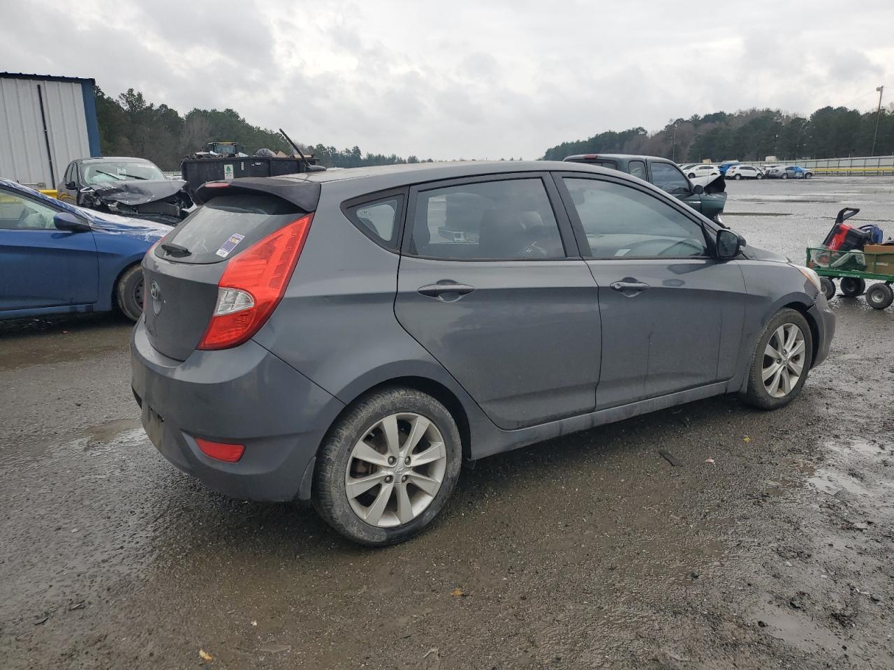 2013 Hyundai Accent VIN KMHCU5AE0DU086753 Copart auction photo, front end damage thumbnail 3