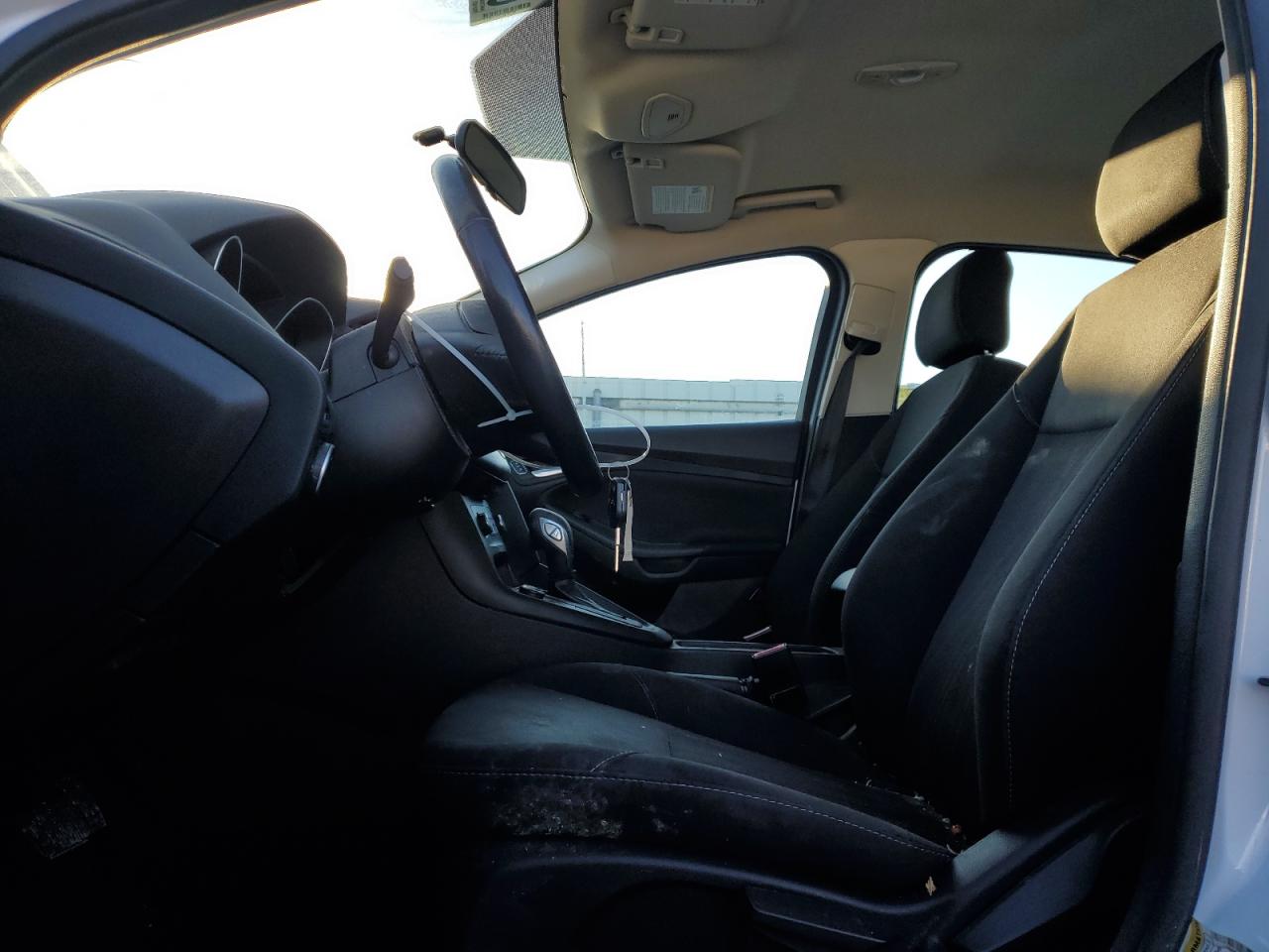 2017 Ford Focus VIN 1FADP3F20HL318143 Copart auction photo, front end damage thumbnail 7