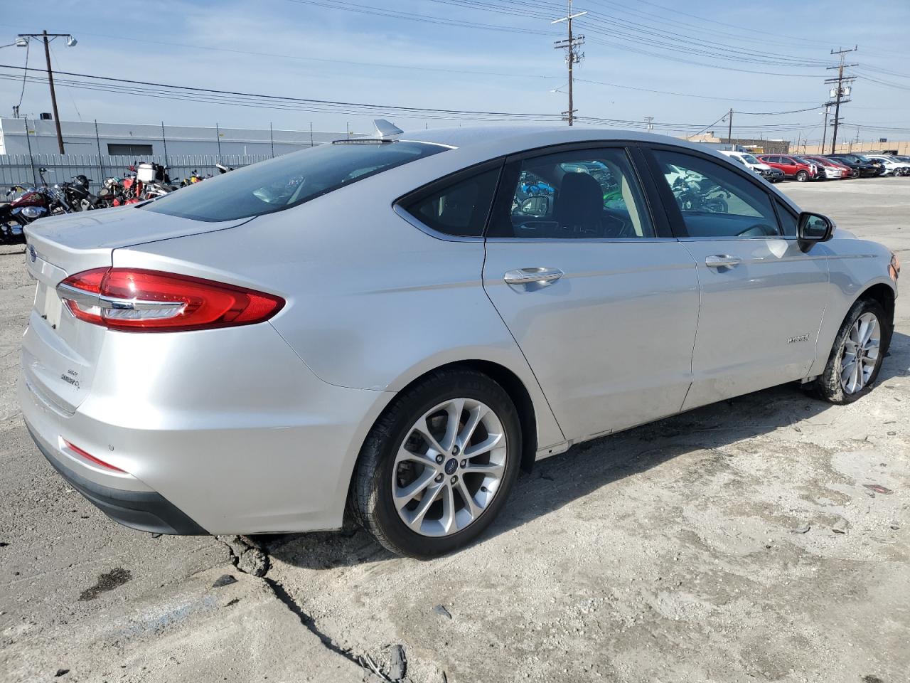 2019 Ford Fusion VIN 3FA6P0LU2KR261708 Copart auction photo, front end damage thumbnail 3