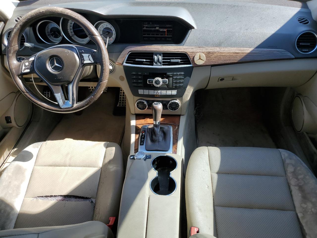 2012 Mercedes-Benz C-klasse VIN WDDGF4HB4CR218264 Copart auction photo, side / minor dent/scratches damage thumbnail 8