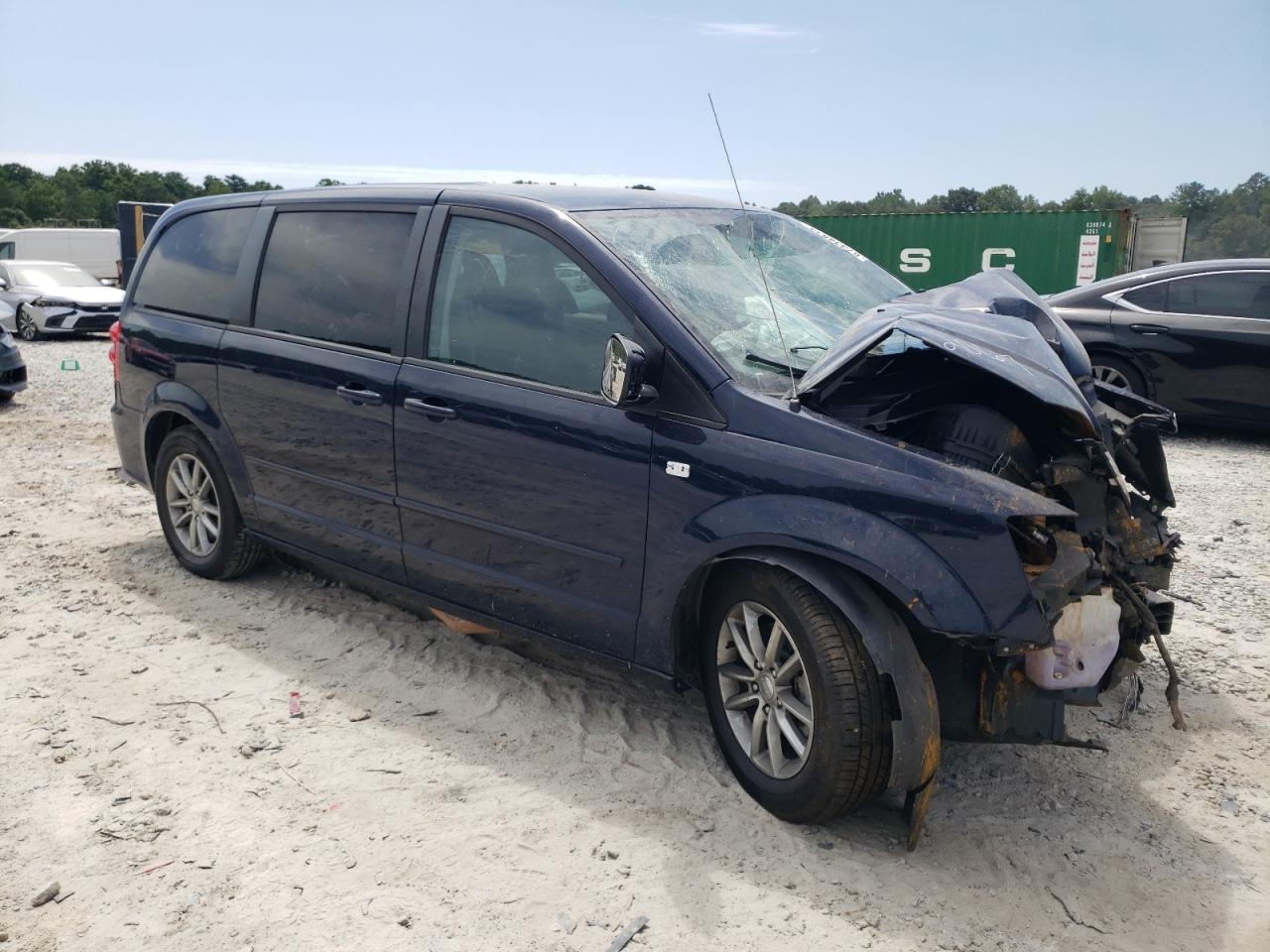 2014 Dodge Caravan VIN 2C4RDGBG6ER472067 Copart auction photo, front end / rear end damage thumbnail 4