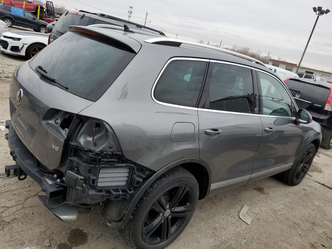 2017 Volkswagen Touareg VIN WVGRF7BP1HD005622 Copart auction photo, rear end / mechanical damage thumbnail 3