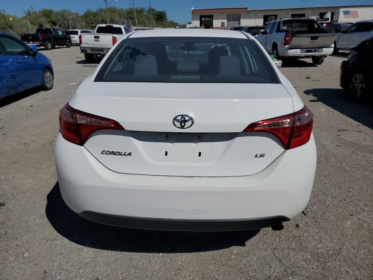 2018 Toyota Corolla VIN 2T1BURHE3JC087112 Copart auction photo, front end / minor dent/scratches damage thumbnail 6