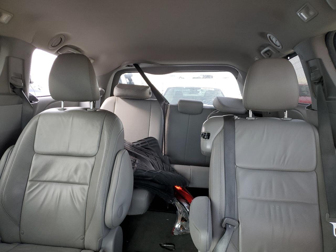2015 Toyota Sienna VIN 5TDYK3DC1FS622454 Copart auction photo, rear end / front end damage thumbnail 10