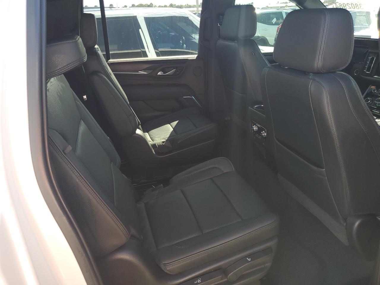 2021 GMC Yukon VIN 1GKS2JKL6MR132587 Copart auction photo, water/flood damage thumbnail 11
