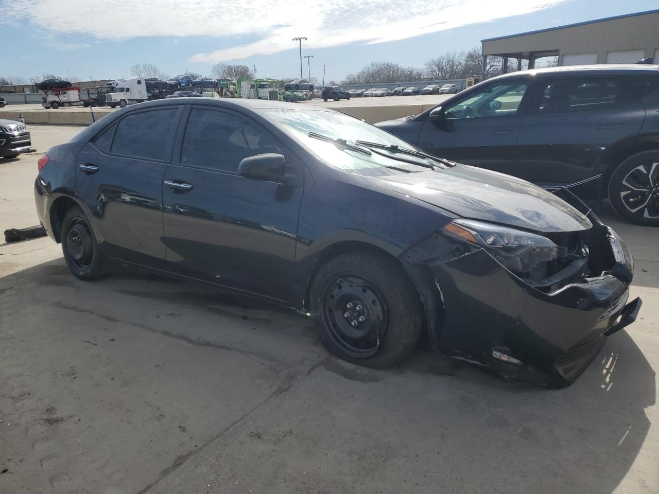 2018 Toyota Corolla VIN 5YFBURHE2JP743459 Copart auction photo, front end / hail damage thumbnail 4