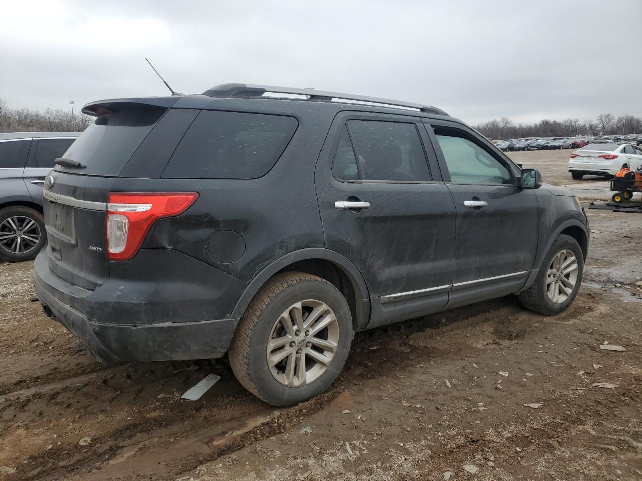 2011 Ford Explorer VIN 1FMHK8D84BGA34881 Copart auction photo, front end / minor dent/scratches damage thumbnail 3