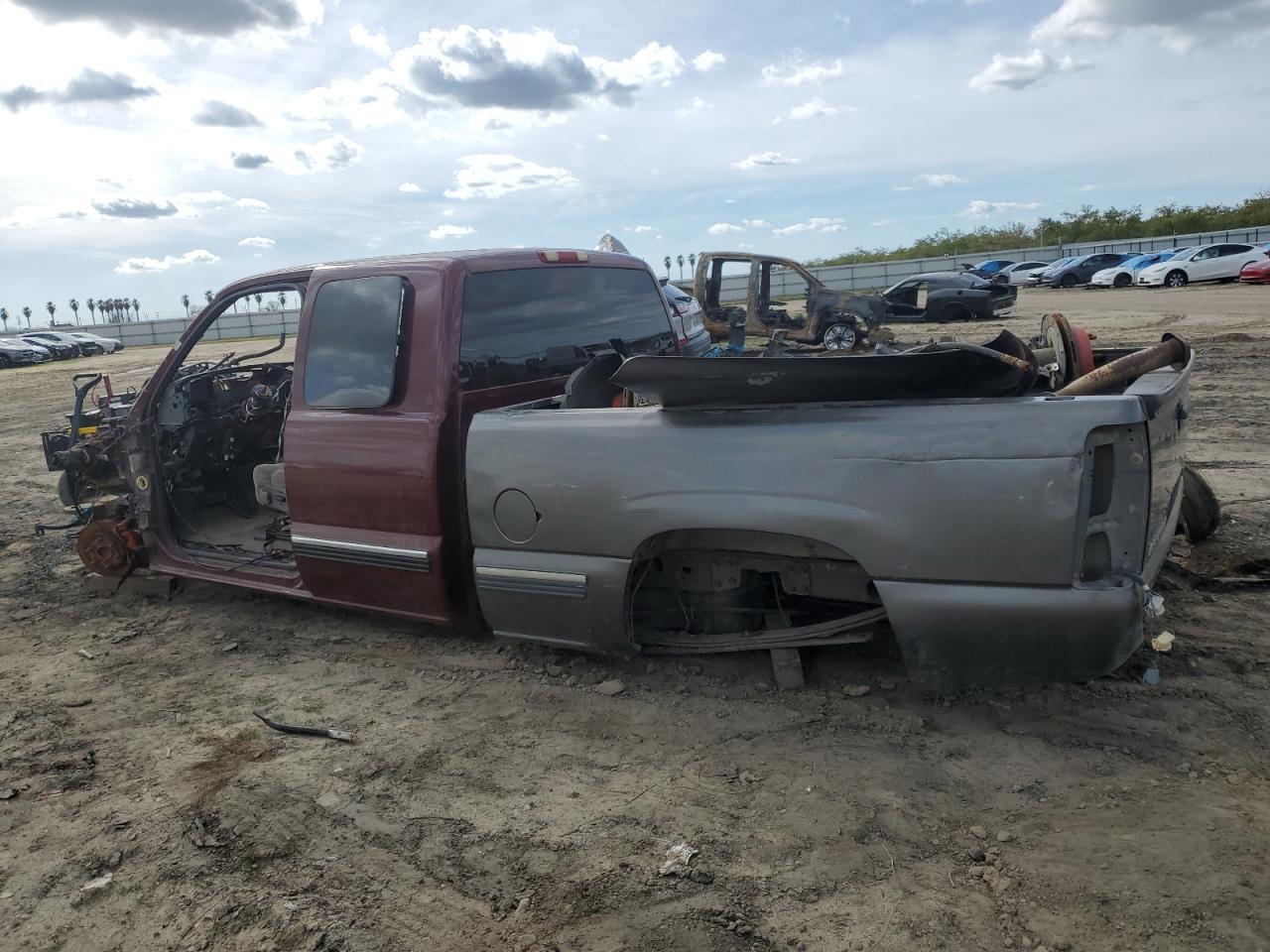 2000 Chevrolet Silverado VIN 2GCEC19T1Y1188530 Copart auction photo, vandalism / stripped damage thumbnail 2