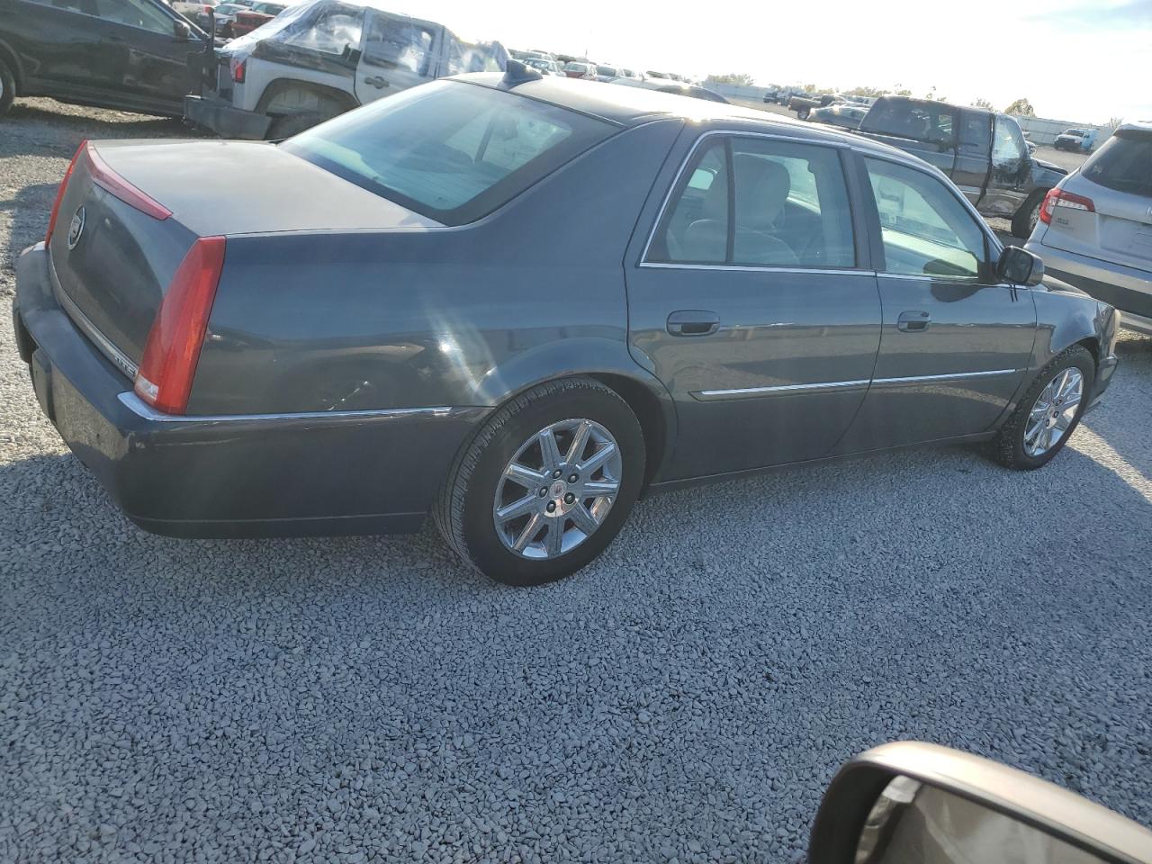 2010 Cadillac DTS VIN 1G6KH5EY1AU138480 Copart auction photo, front end damage thumbnail 3