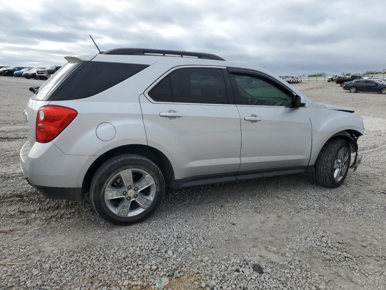 2015 Chevrolet Equinox VIN 1GNALBEK8FZ117287 Copart auction photo, front end / minor dent/scratches damage thumbnail 3