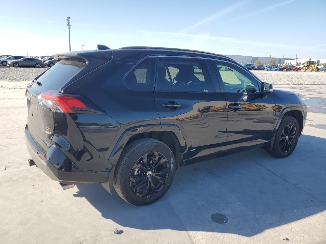 2022 Toyota RAV 4 VIN JTM16RFV2ND055902 Copart auction photo, side damage thumbnail 3