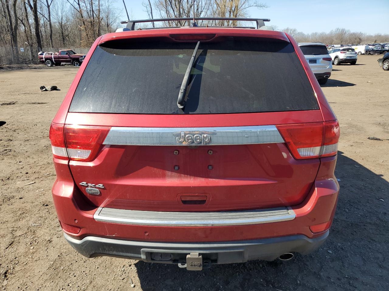 2011 Jeep Grand Cherokee VIN 1J4RR6GG7BC586257 Copart auction photo, front end / minor dent/scratches damage thumbnail 6
