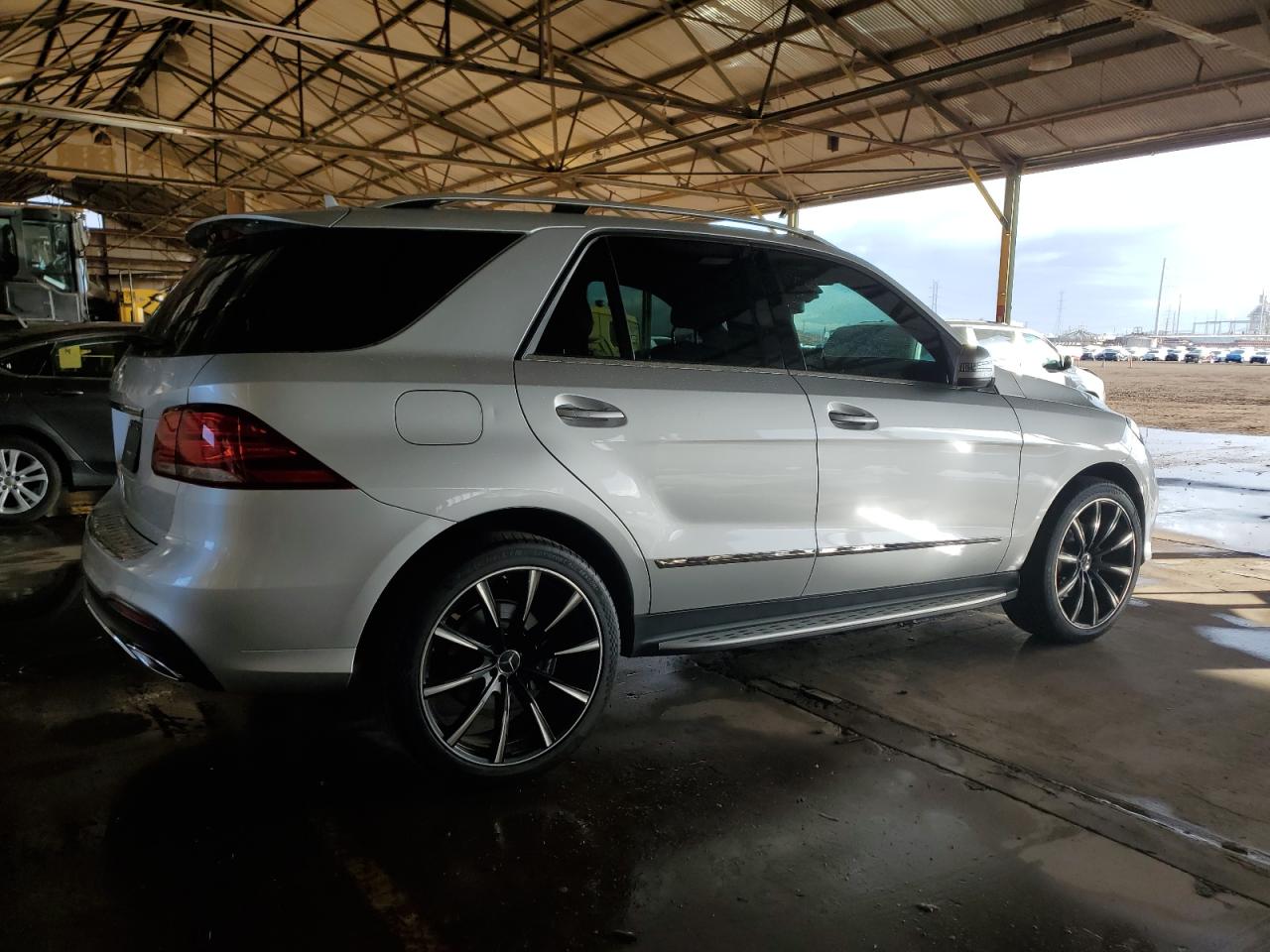 2017 Mercedes-Benz GLE VIN 4JGDA5JB6HA969315 Copart auction photo, normal wear damage thumbnail 3