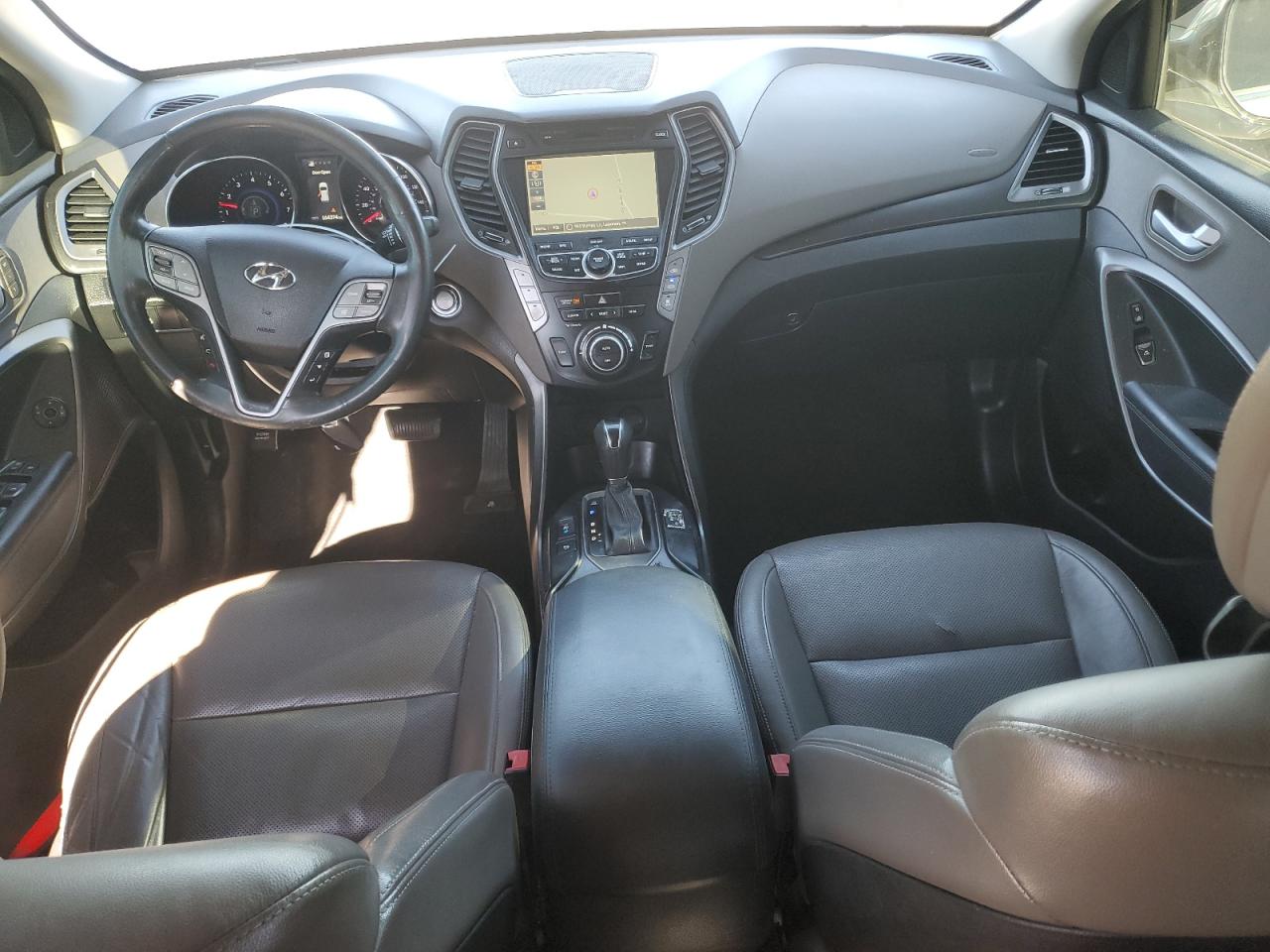 2016 Hyundai Santa Fe VIN KM8SR4HF9GU140576 Copart auction photo, normal wear / minor dent/scratches damage thumbnail 8