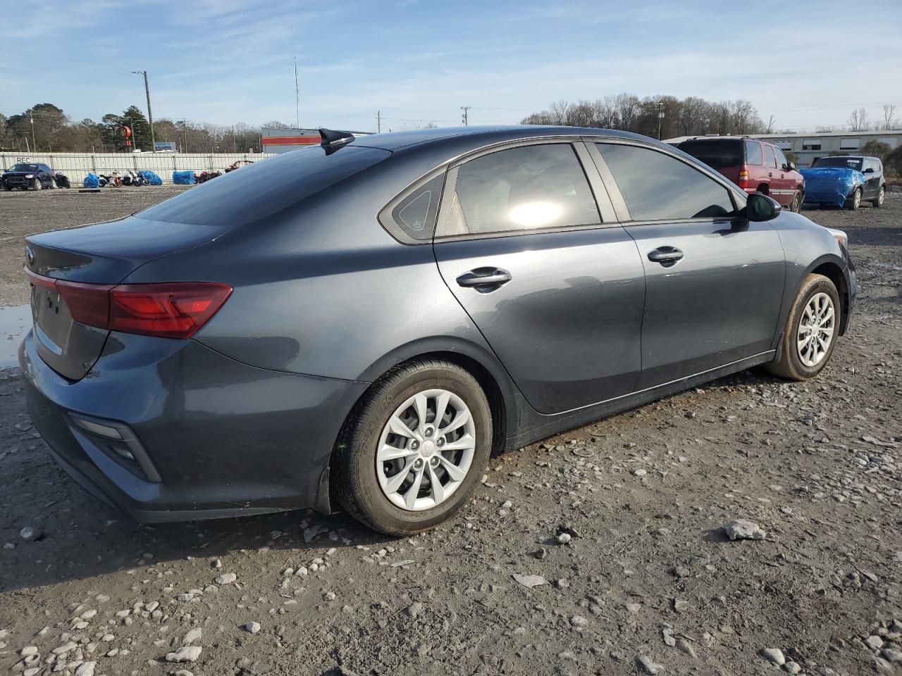 2021 KIA Forte VIN 3KPF24AD7ME277030 Copart auction photo, side damage thumbnail 3