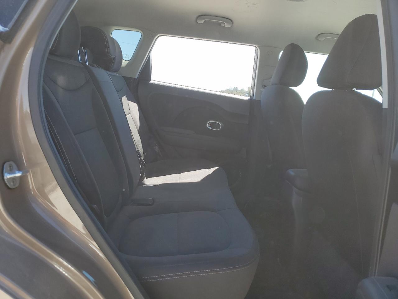 2016 KIA Soul VIN KNDJN2A21G7307969 Copart auction photo, vandalism damage thumbnail 10