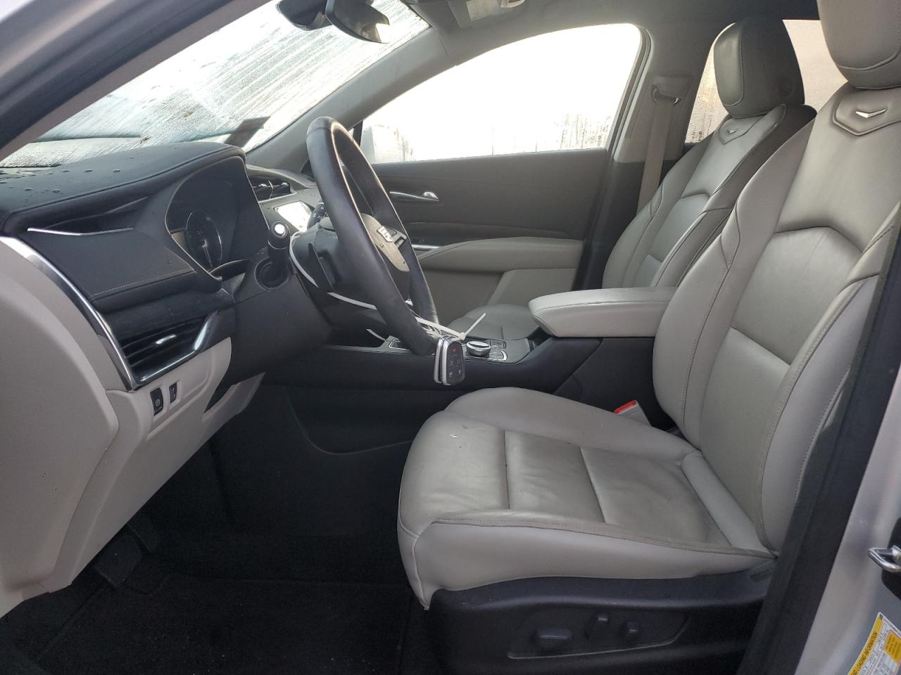 2019 Cadillac XT4 VIN 1GYFZDR48KF101326 Copart auction photo, water/flood damage thumbnail 7