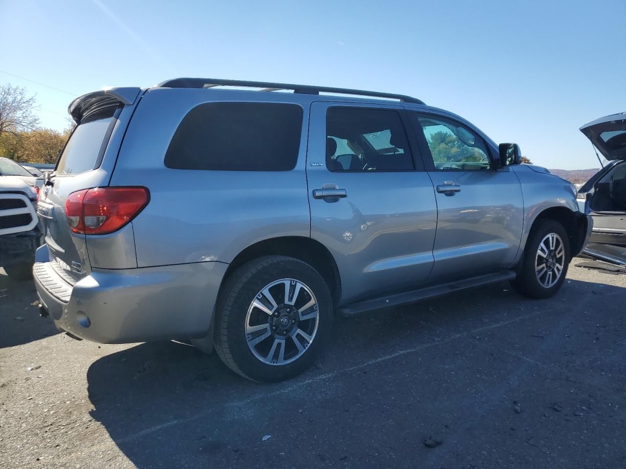 2013 Toyota Sequoia VIN 5TDBY5G12DS084600 Copart auction photo, front end damage thumbnail 3