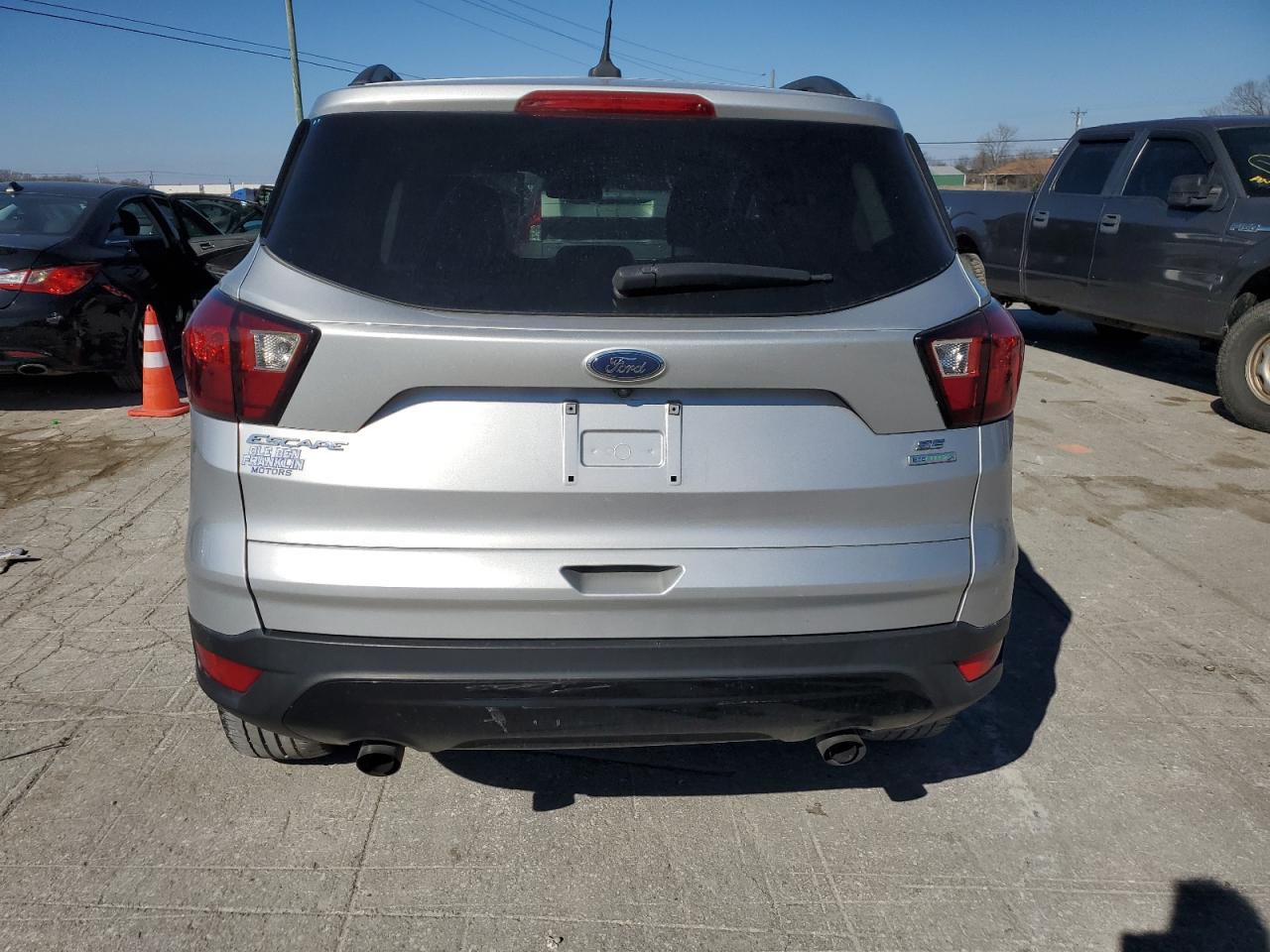 2019 Ford Escape VIN 1FMCU0GD4KUA07325 Copart auction photo, front end / side damage thumbnail 6