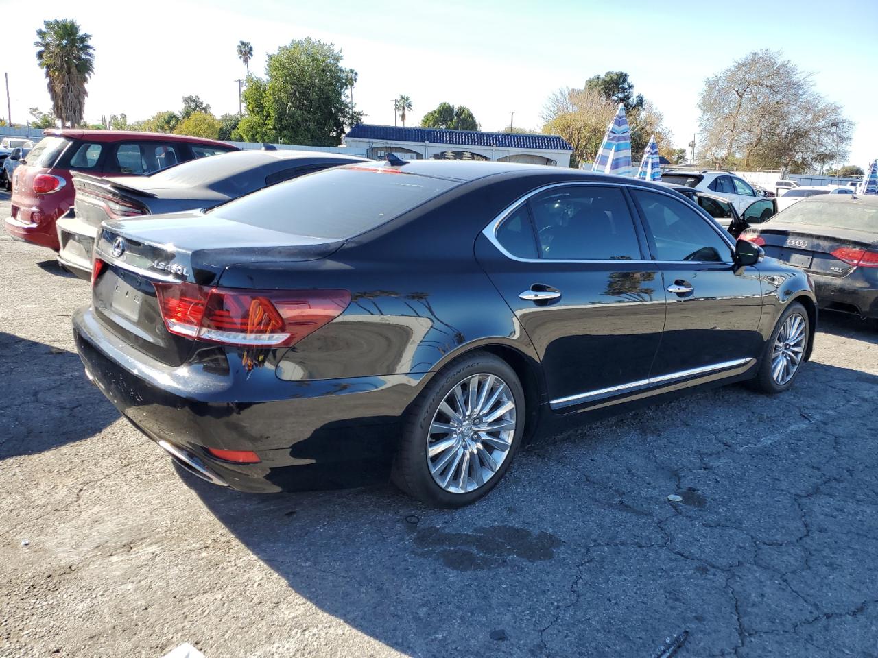 2013 Lexus LS VIN JTHGL1EF9D5049696 Copart auction photo, front end / minor dent/scratches damage thumbnail 3