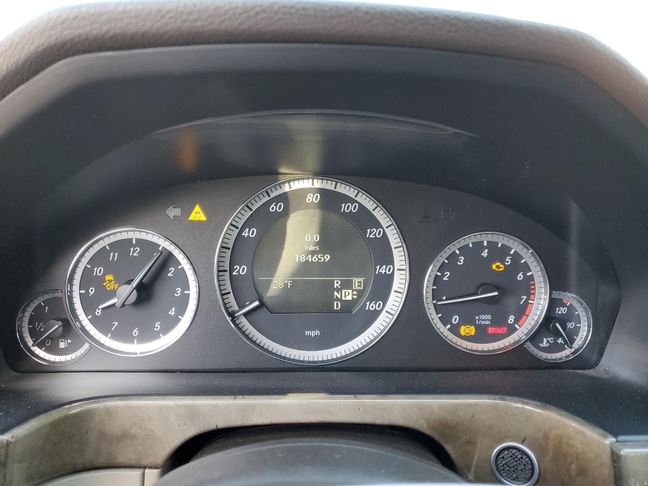 2011 Mercedes-Benz E-klasse VIN WDDHF9AB2BA264183 Copart auction photo, front end / minor dent/scratches damage thumbnail 9