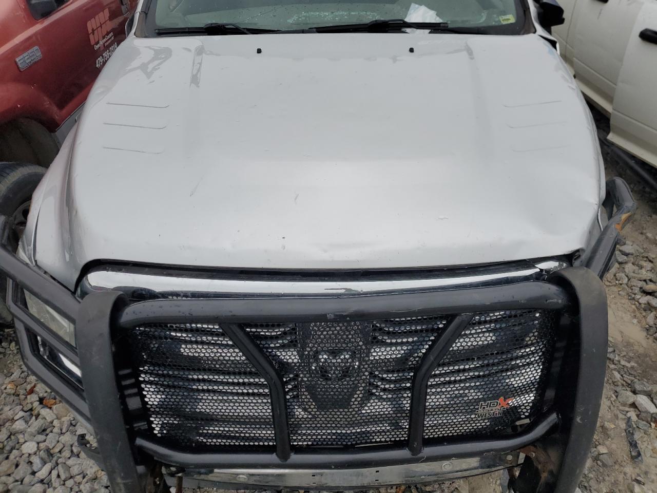 2018 RAM 3500 VIN 3C63RRHL8JG361504 Copart auction photo, hail / all over damage thumbnail 11