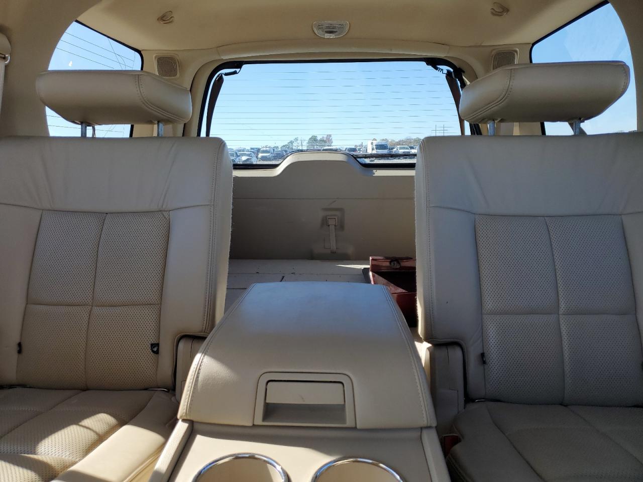 2010 Lincoln Navigator VIN 5LMJJ2H50AEJ01369 Copart auction photo, rear end damage thumbnail 10