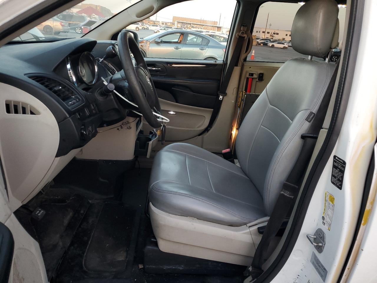 2017 Dodge Caravan VIN 2C4RDGBG0HR784213 Copart auction photo, normal wear damage thumbnail 7