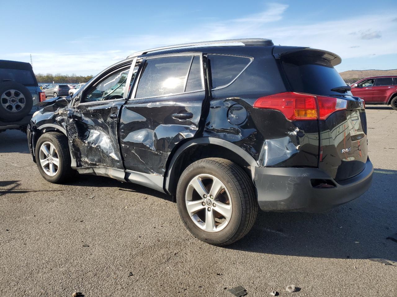 2015 Toyota RAV 4 VIN 2T3RFREV8FW318144 Copart auction photo, all over damage thumbnail 2