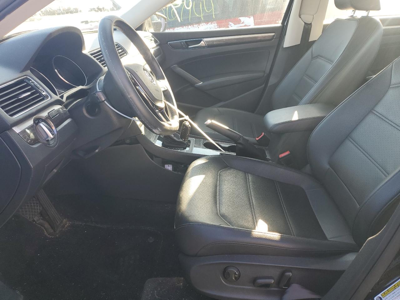 2018 Volkswagen Passat VIN 1VWBA7A32JC017290 Copart auction photo, side / minor dent/scratches damage thumbnail 7