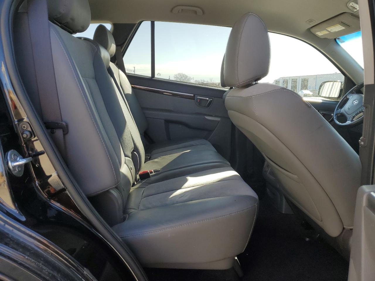 2012 Hyundai Santa Fe VIN 5XYZH4AG8CG117441 Copart auction photo, front end / minor dent/scratches damage thumbnail 11