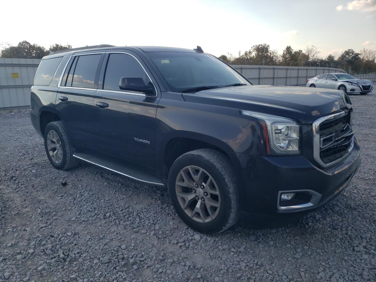 2018 GMC Yukon VIN 1GKS1AKC6JR321643 Copart auction photo, front end damage thumbnail 4