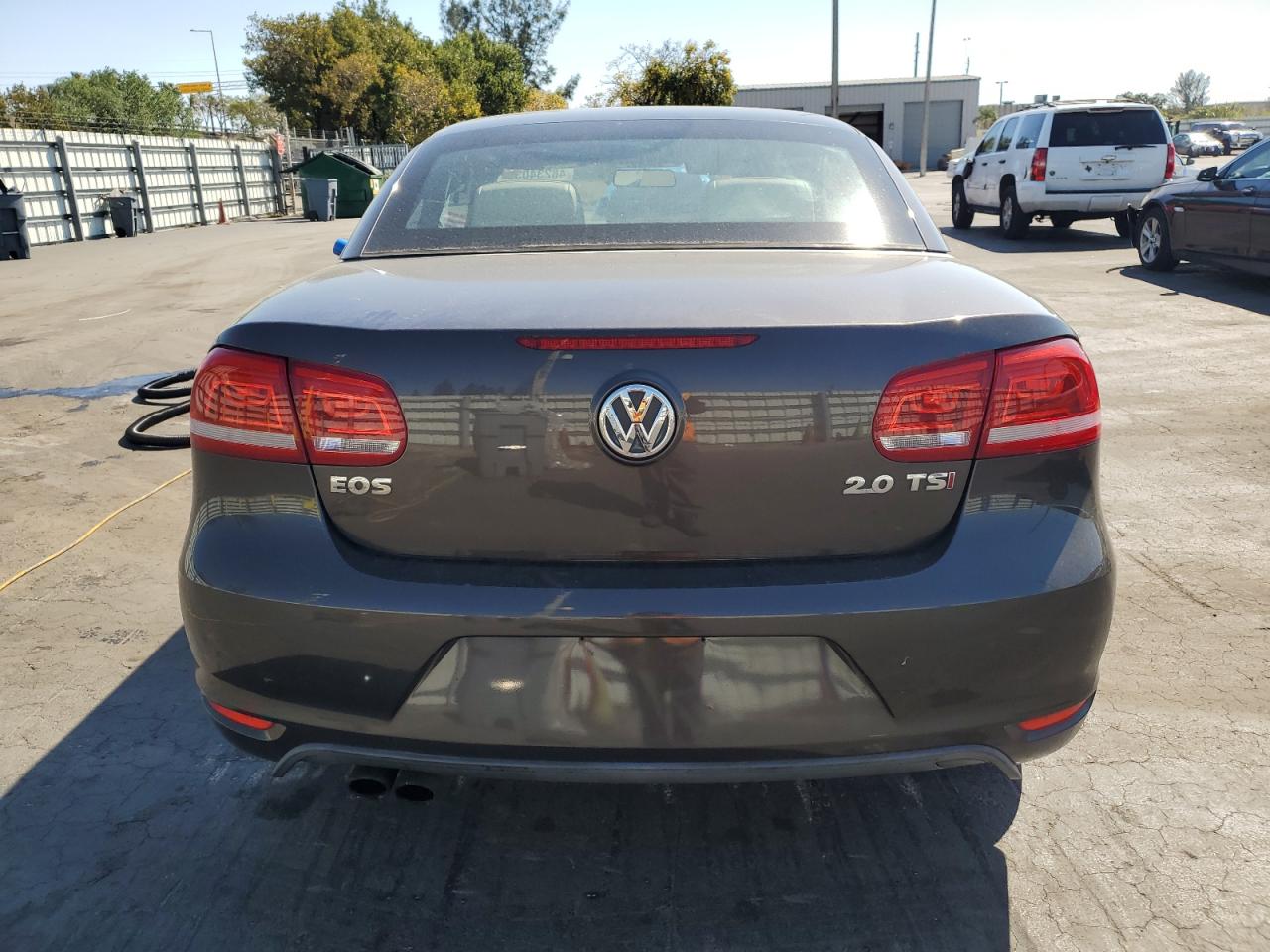 2016 Volkswagen Eos VIN WVWBW8AHXGV000501 Copart auction photo, normal wear damage thumbnail 6