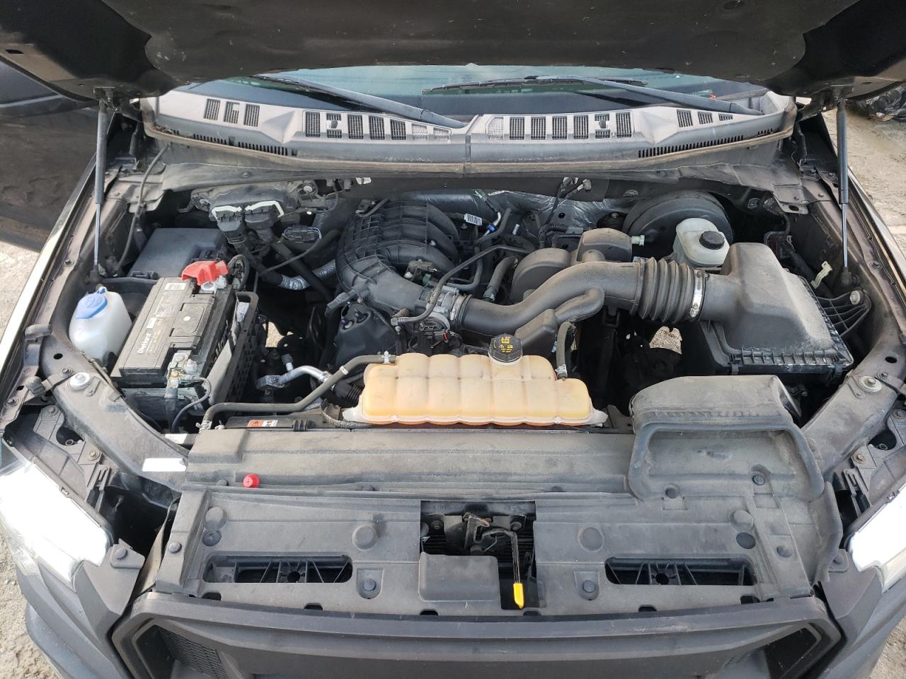 2015 Ford F-150 VIN 1FTMF1C88FKD14533 Copart auction photo, front end / rear end damage thumbnail 11
