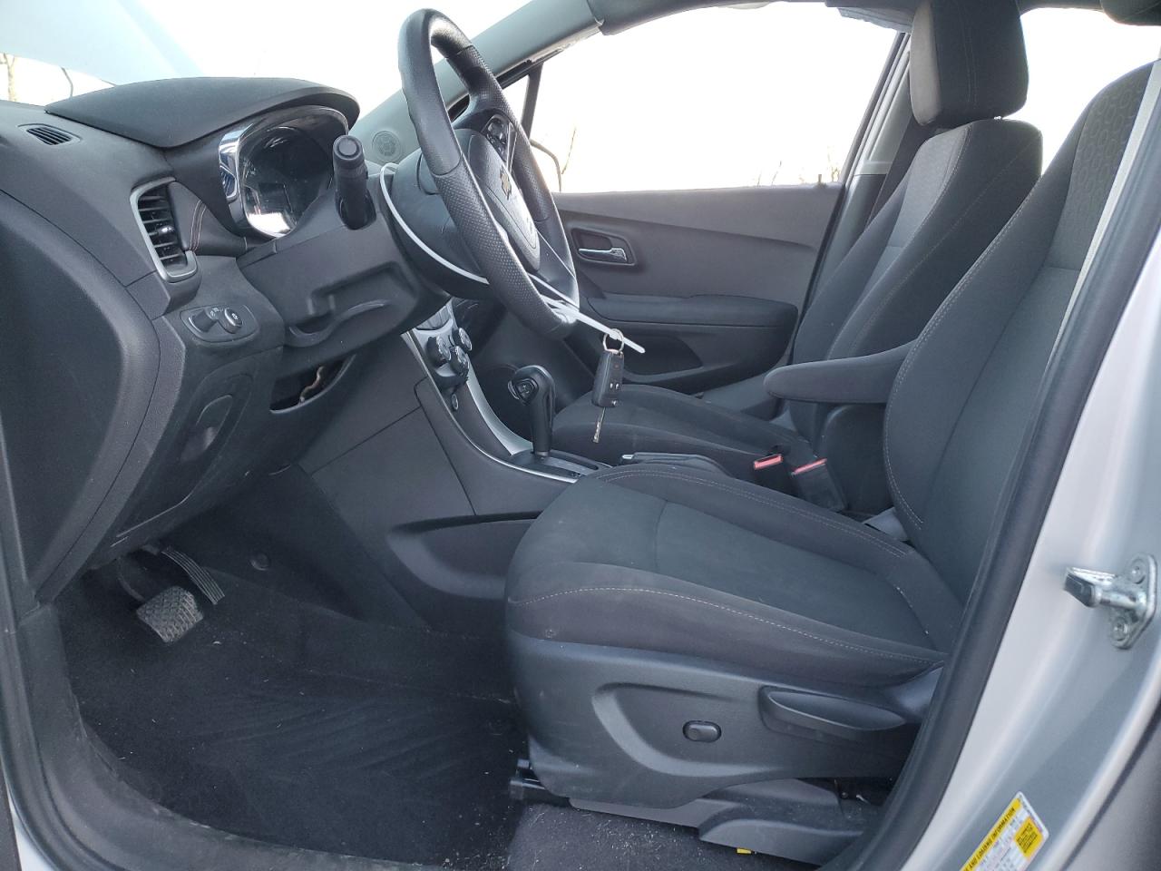 2017 Chevrolet Trax VIN 3GNCJNSB9HL270260 Copart auction photo, front end damage thumbnail 7