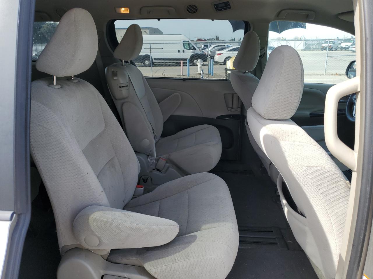 2015 Toyota Sienna VIN 5TDKK3DC4FS665420 Copart auction photo, rear end / front end damage thumbnail 11