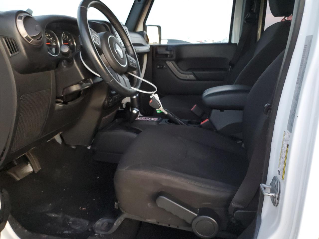 2017 Jeep Wrangler VIN 1C4BJWDG8HL716297 Copart auction photo, minor dent/scratches damage thumbnail 7