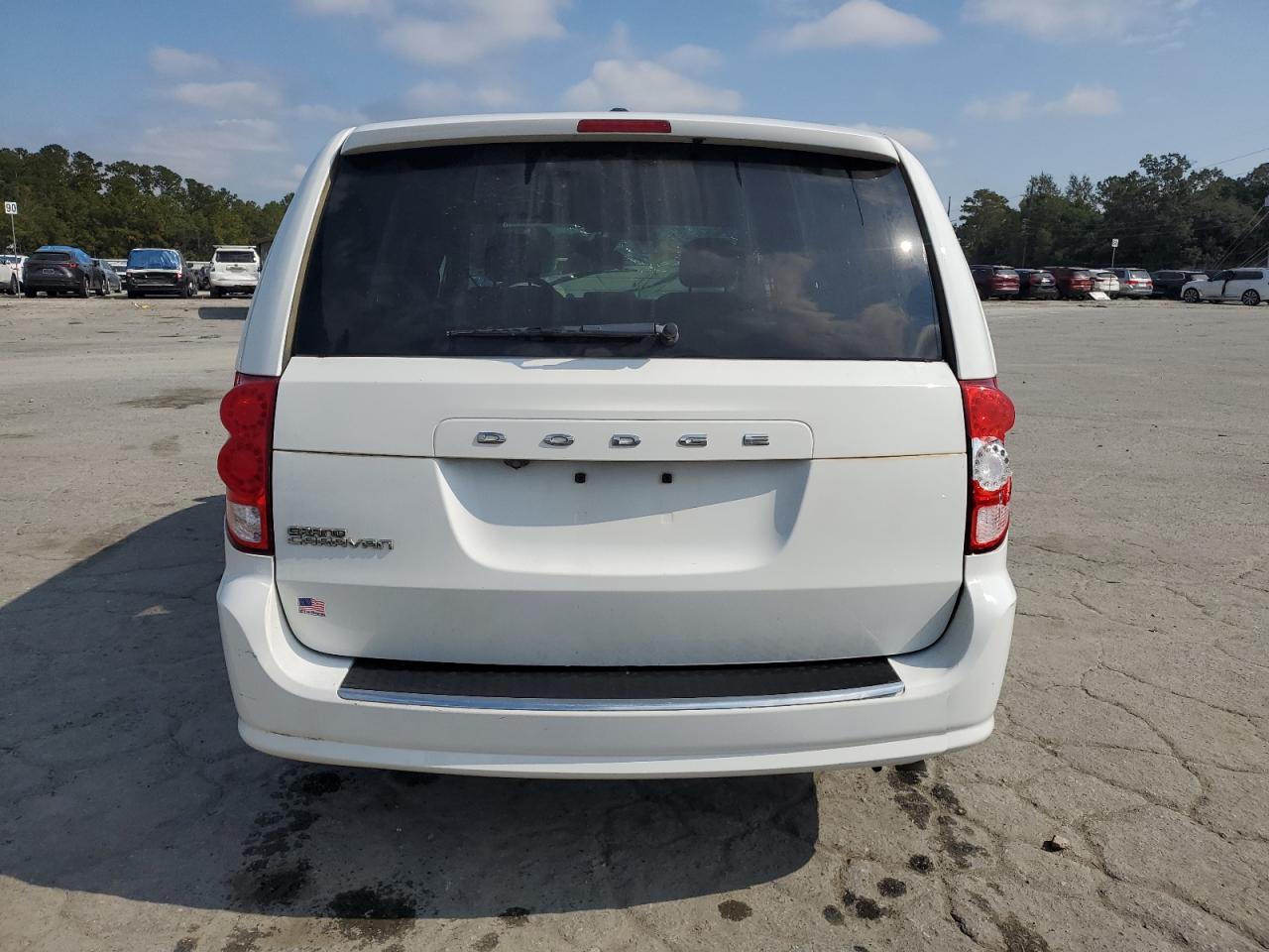 2019 Dodge Caravan VIN 2C4RDGBG1KR805741 Copart auction photo, front end damage thumbnail 6